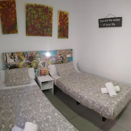 Lagunillas St. بيت ضيافة مالقة